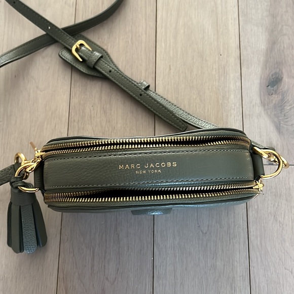Marc Jacobs Crossbody Bag in Army Green - Picture 2 of 2
